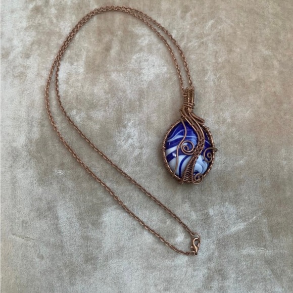 New! Hand Crafted Blue & White Botswana Copper Wrapped Pendant & Necklace - Picture 7 of 8